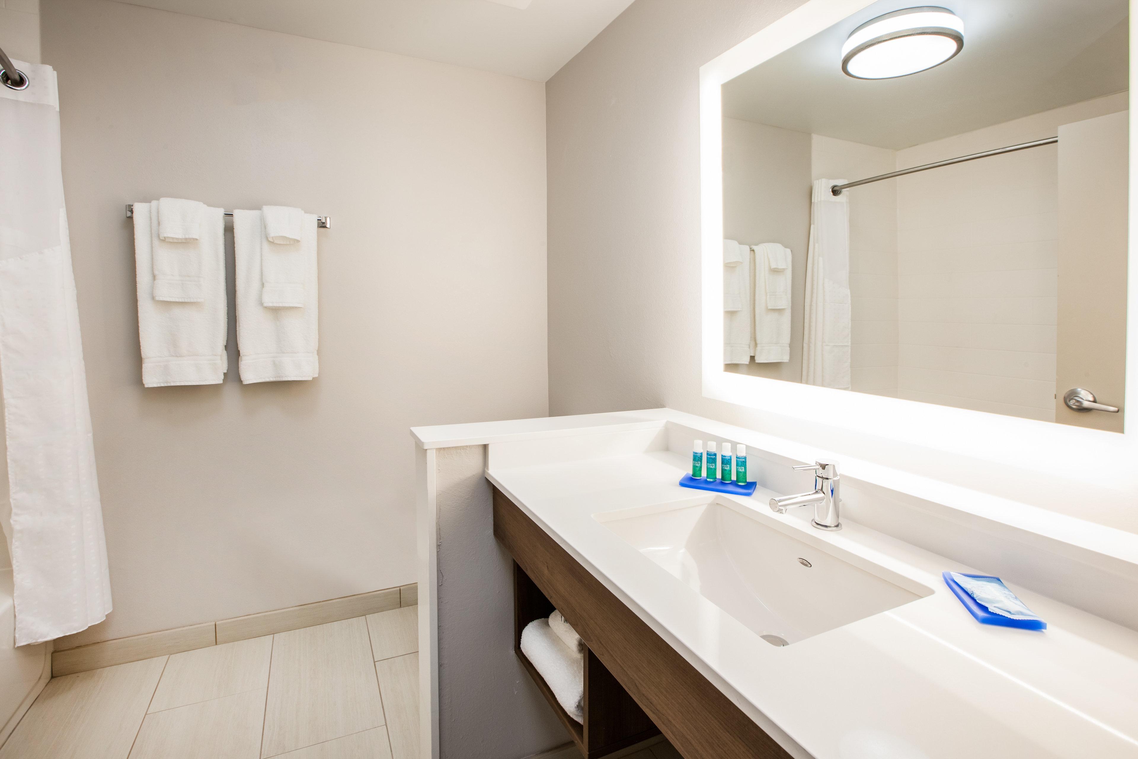 Holiday Inn Express Hotel And Suites Petersburg - Fort Lee By Ihg Exterior photo